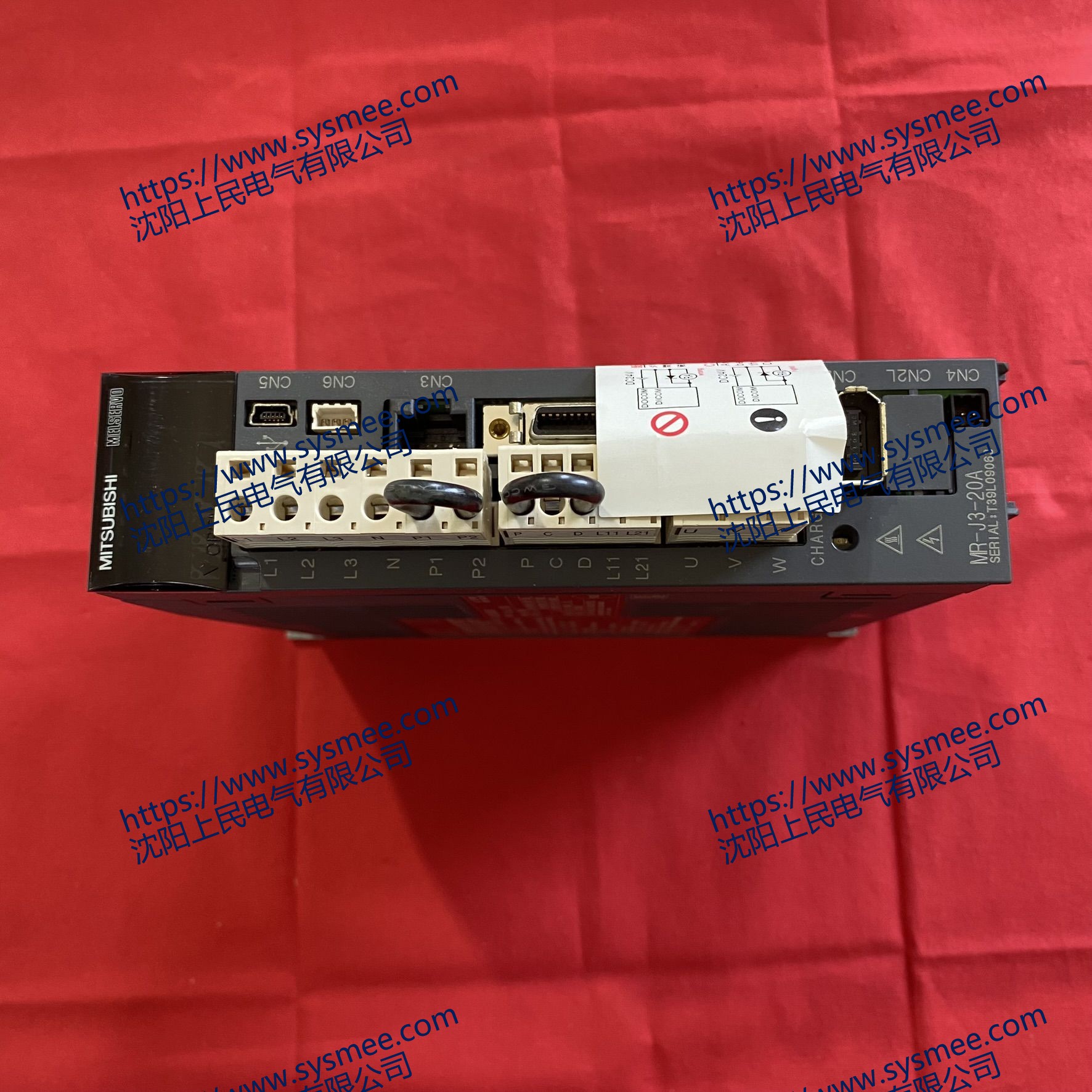 MITSUBISHI三菱MR-J3-20A是一款伺服驱动器