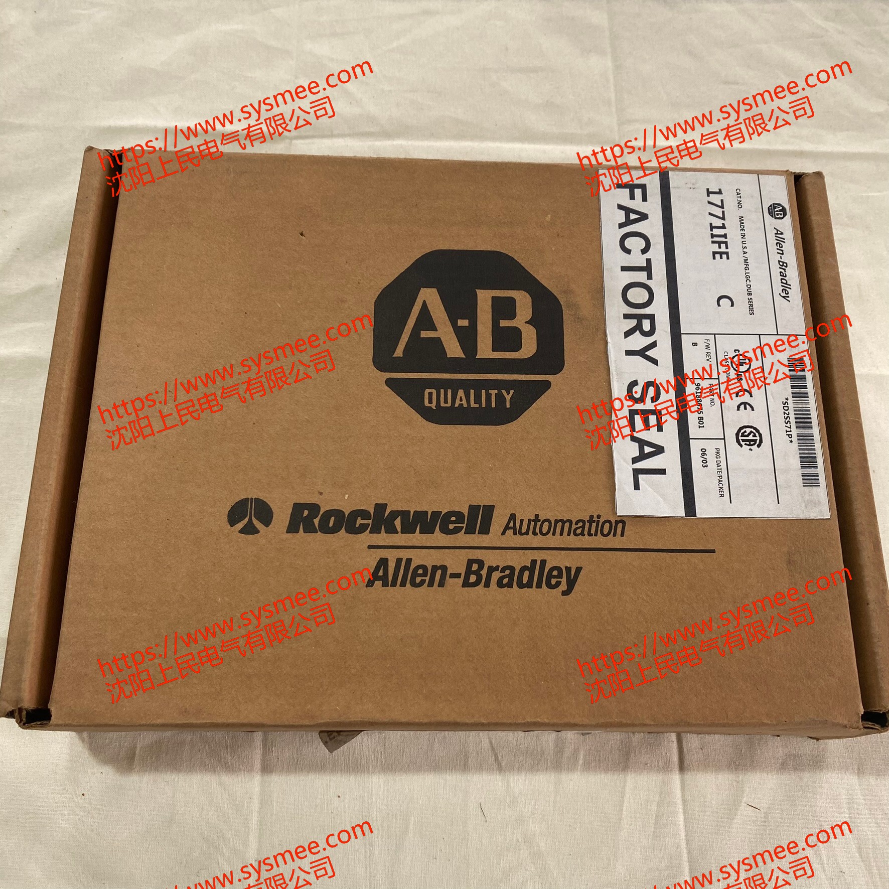 Allen-Bradley 罗克韦尔1771-IFE/C是一款 PLC-5 系列的模拟输入模块