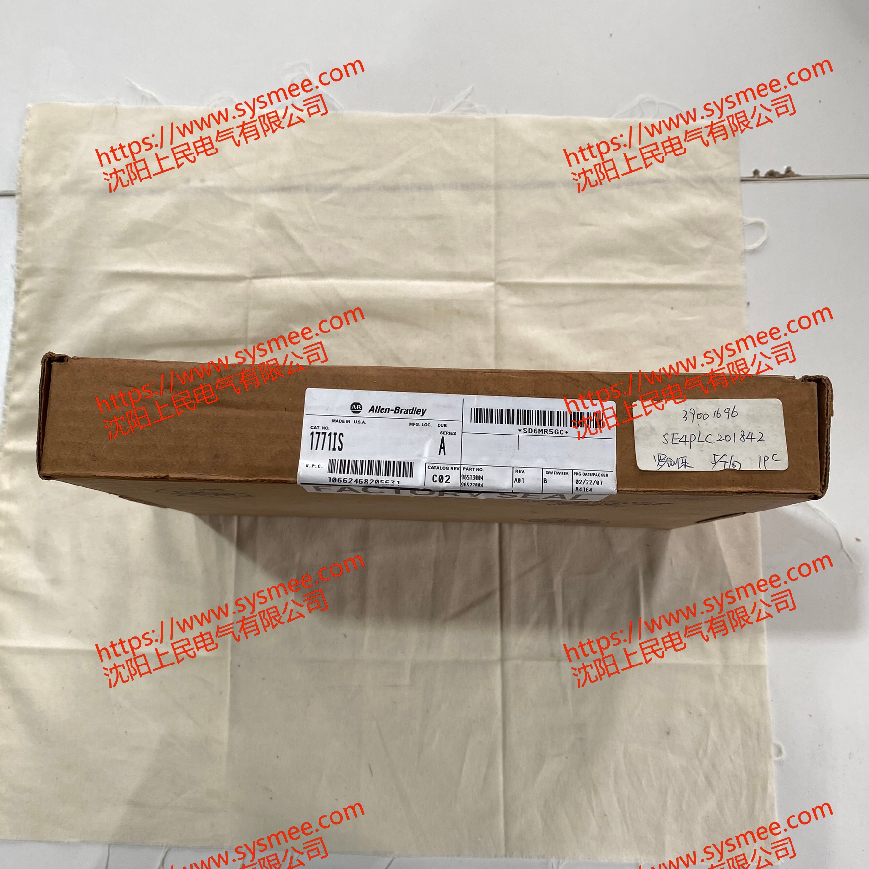 Allen-Bradley 罗克韦尔 1771IS/A是一款 PLC-5 的多路复用器输入模块