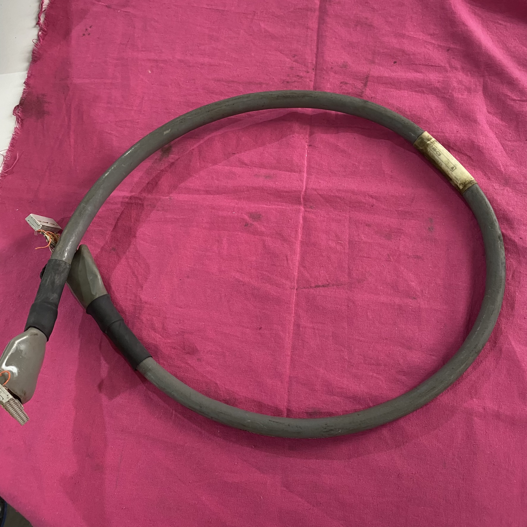 Allen-Bradley 罗克韦尔  1746-C9 A 机箱互连电缆