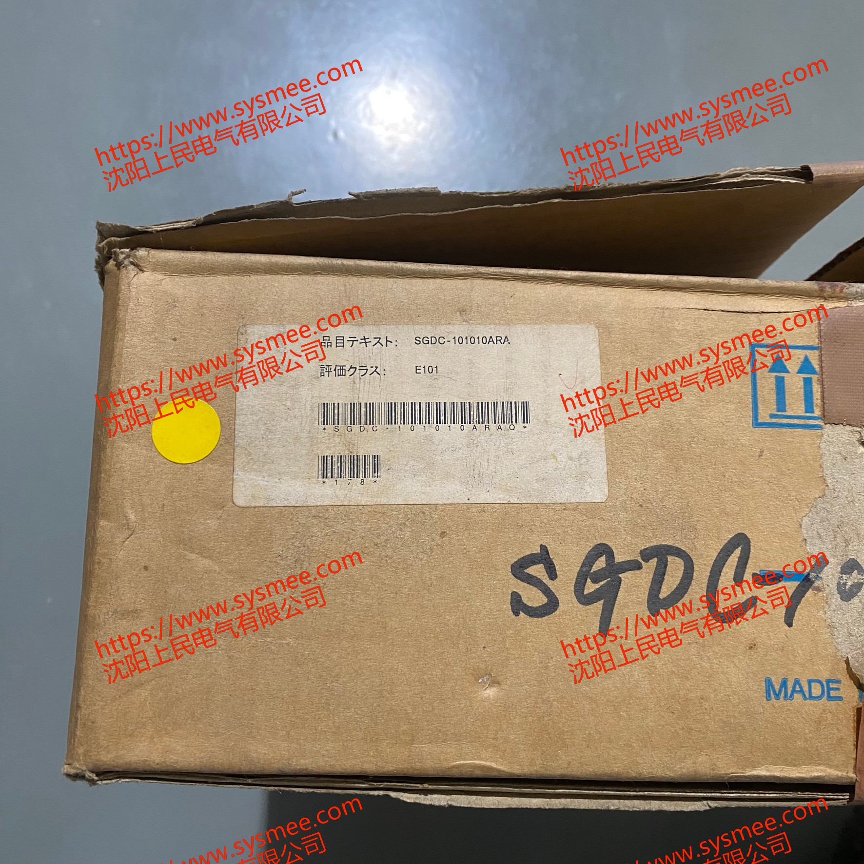 安川SGDC-101010ARA一款伺服驅動器