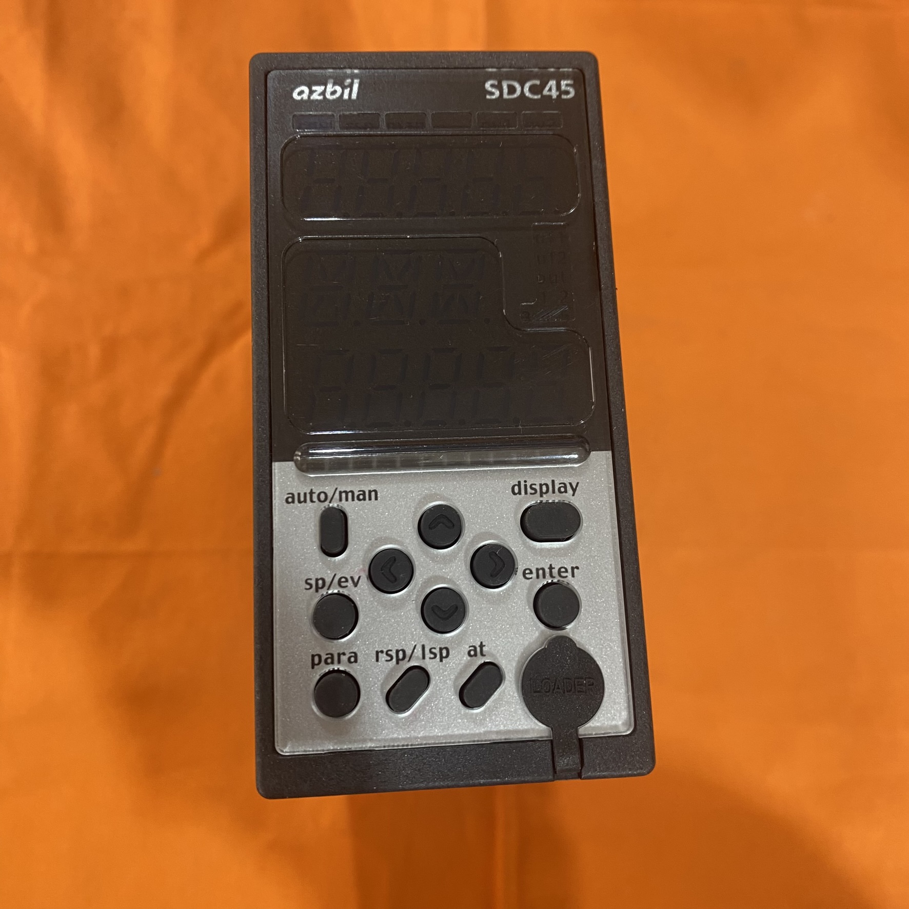 azbil   SDC45数字显示调节器