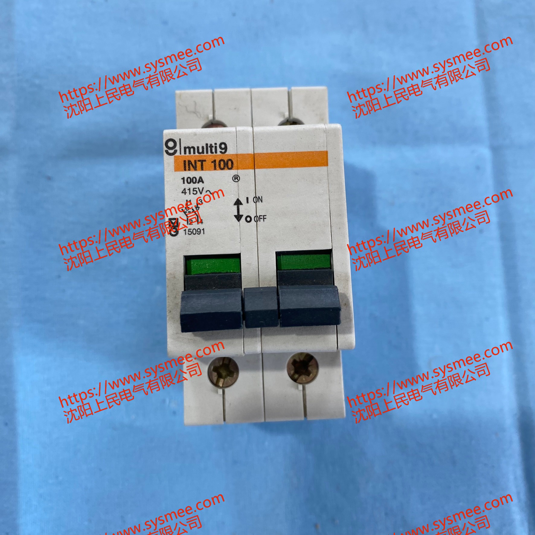 施耐德INT100隔离开关