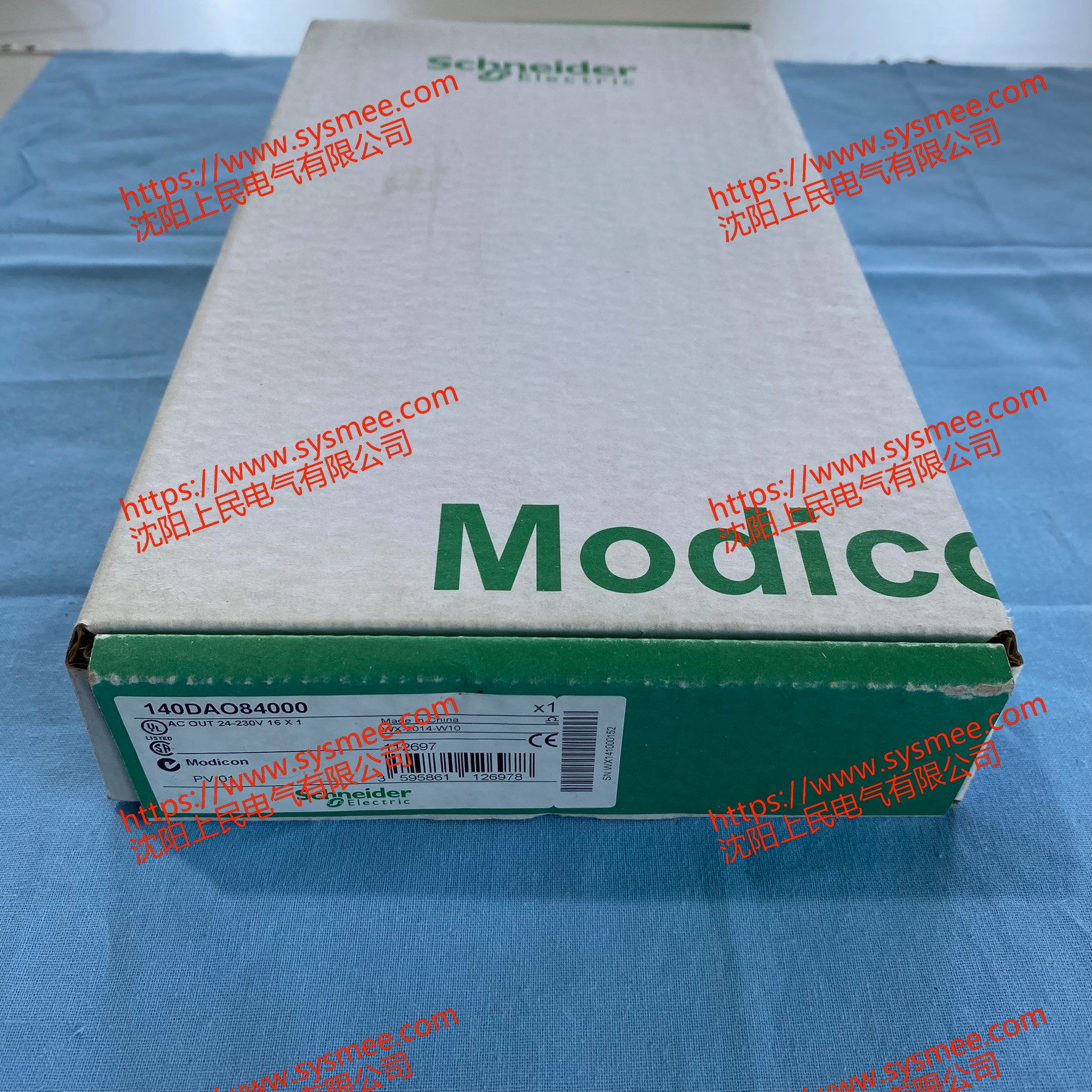 施耐德140DAO84000交流离散量输出模块