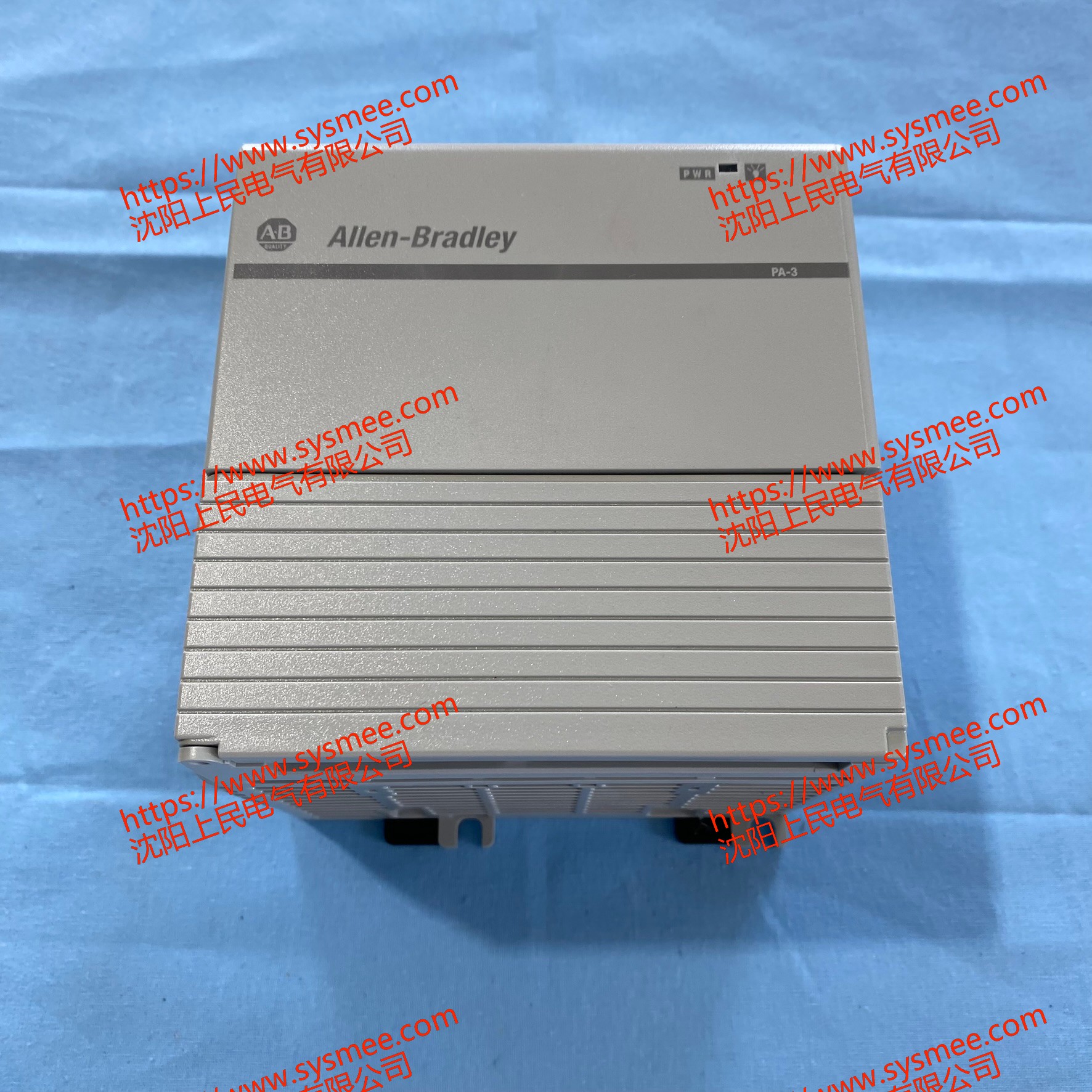 ALLen-Bradley罗克韦尔1768-PA3/A是一款 CompactLogix 系列的 AC/DC 输入电源模块